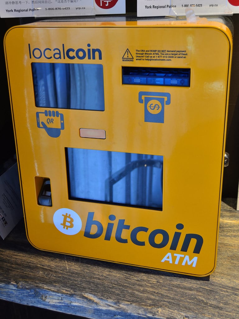 Bitcoin kaufen beim Geldautomat