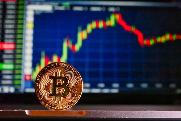 Der Bitcoin Kurs fällt auf $7.900: Können die Bullen den ...