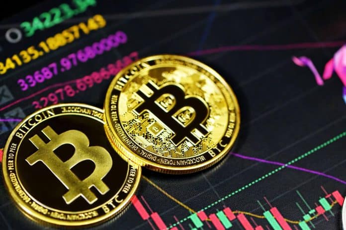 Bis zu 22% besser Bitcoin übertrifft traditionelle Krypto-Aktien 2022 massiv
